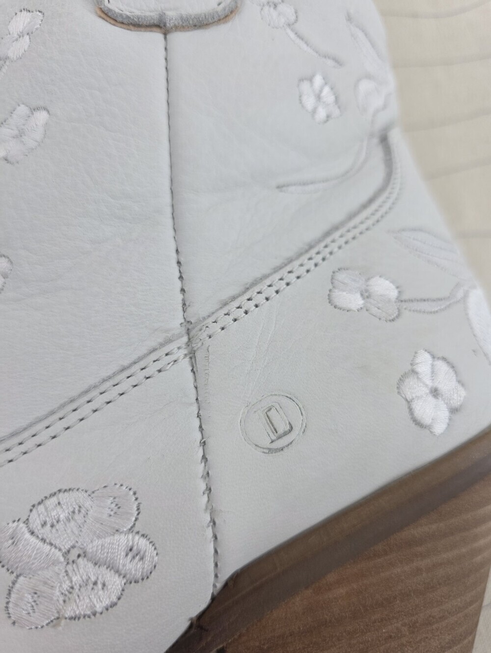 Dingo Womens Western Sweetheart Embroidered Bootie White Boots DI2183 Size 7.5 - Picture 13 of 16